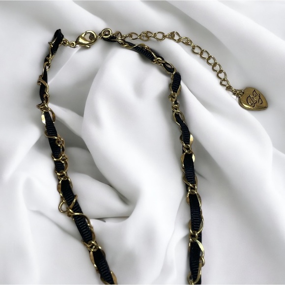 Vintage Betsey Johnson Royal Engagement Charm Necklace - Picture 3 of 3